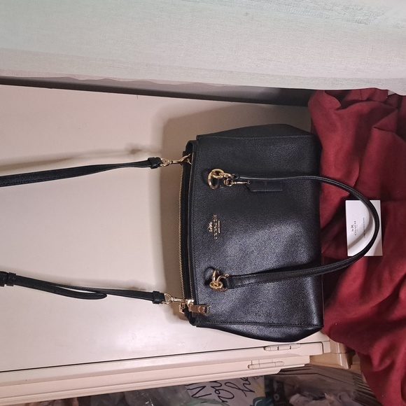 🎁 NEW Coach Etta Black Leather Shoulder/Crossbody Excellent Condition - Picture 7 of 16